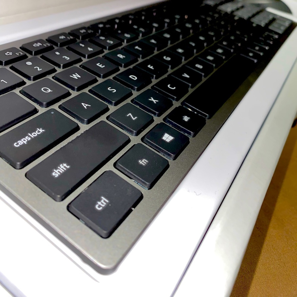 Dell multi-device wireless keyboard and mouse combo